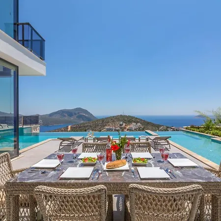 Sleeps 10 With Pool Air Con And Wifi Villa