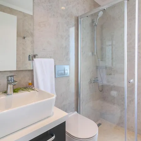Sleeps 10 With Pool Air Con And Wifi Villa *