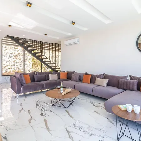 Villa Sleeps 10 With Pool Air Con And Wifi Kalkan